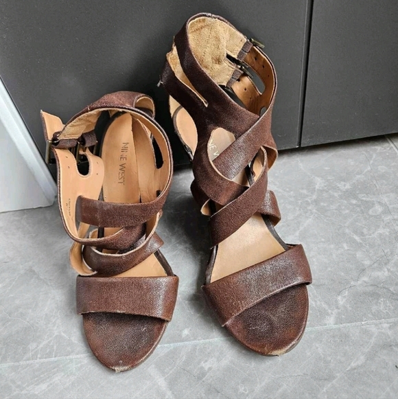 Nine West Heels 7.5 - Picture 3 of 3